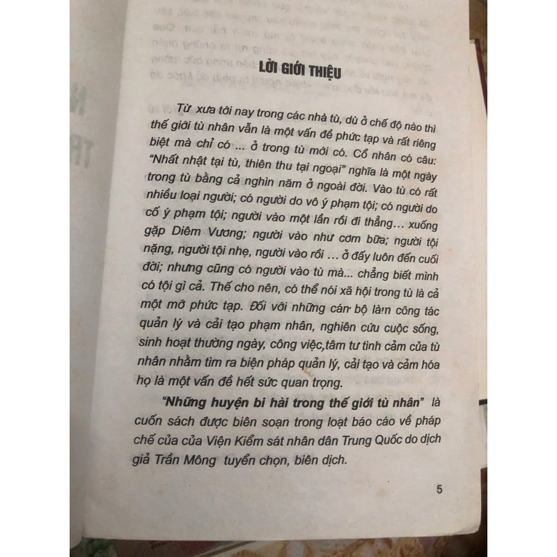 những chuyện bi hài trong thế giới tù nhân 471882