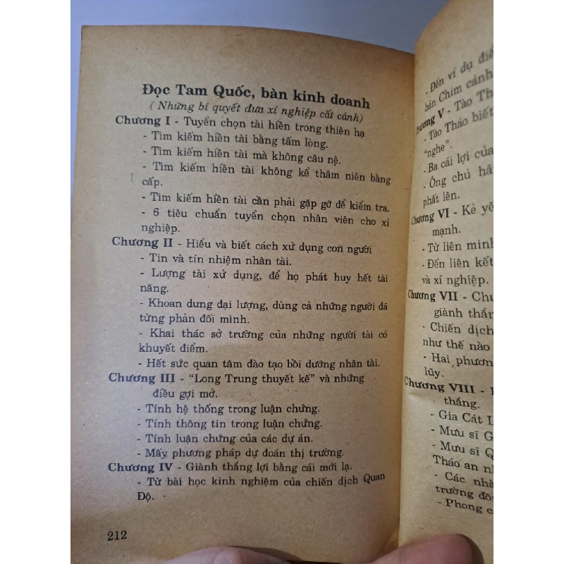 Đọc tam quốc bàn kinh doanh mới 80% ố 1994 HCM0308 KỸ NĂNG 919303
