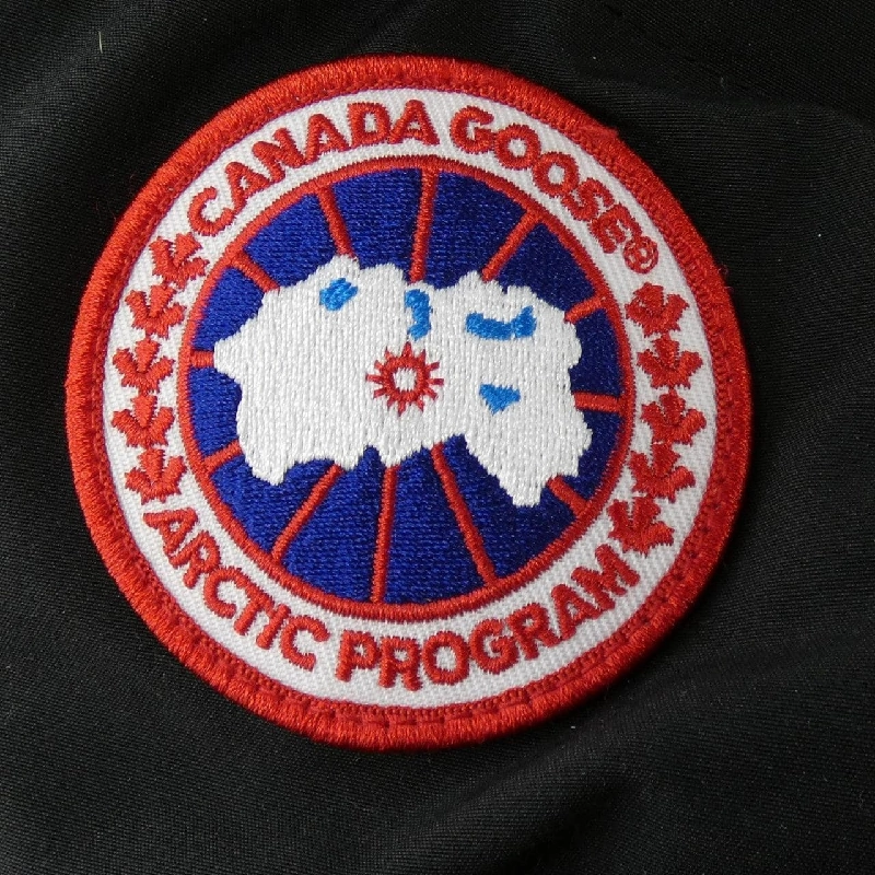 Canada Goose 2302JL MACKENZIE Áo khoác lông vũ - Hàng hiệu Authentic 813466