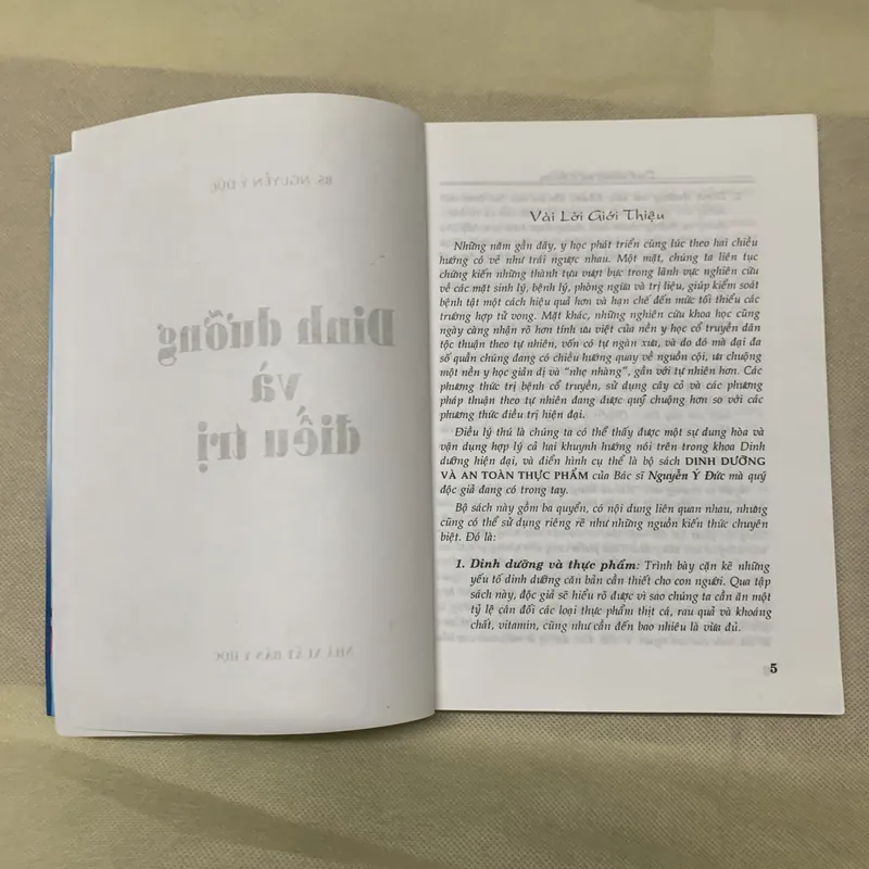 DINH DƯỠNG VÀ ĐIỀU TRỊ - BÁC SĨ NGUYỄN Ý ĐỨC 738903