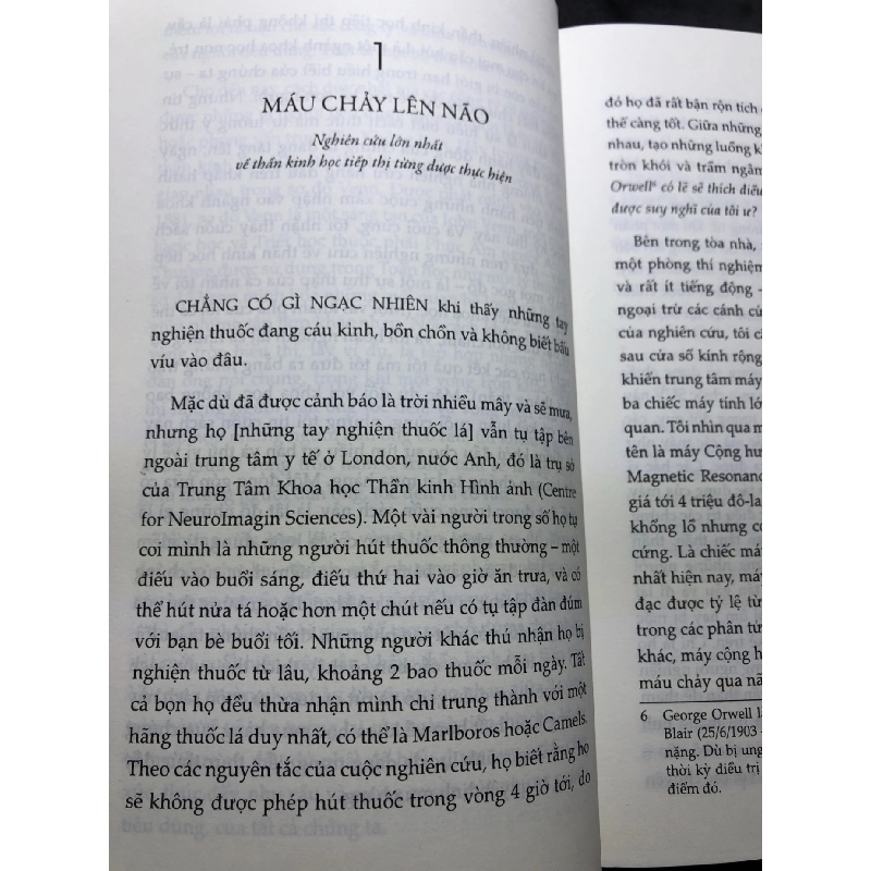 Điều gì khiến khách hàng chi tiền? 2017 mới 85% bẩn nhẹ Martin Lindstrom HPB0208 KỸ NĂNG 916593