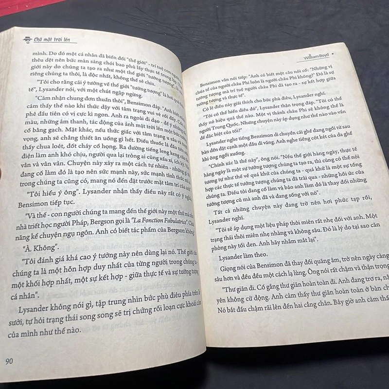 Chờ mặt trời lên William Boyd 322039