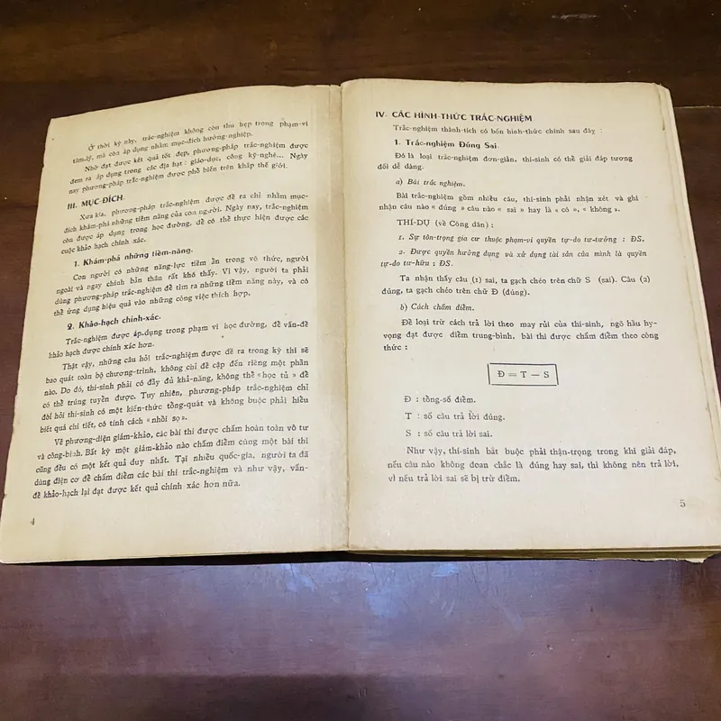 Trắc nghiệm Sử địa công dân luyện thi tú tài (năm 1973) - Ngô Đình Độ 726729