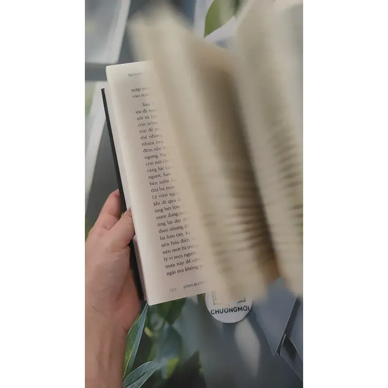 Ngọc Sáng Trong Hoa Sen - John Blofeld & Nguyên Phong 961212