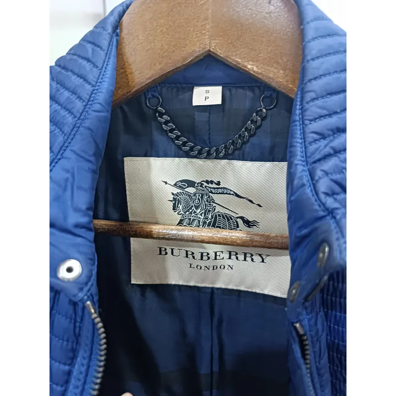 Áo khoác nữ, hãng burberry 681753
