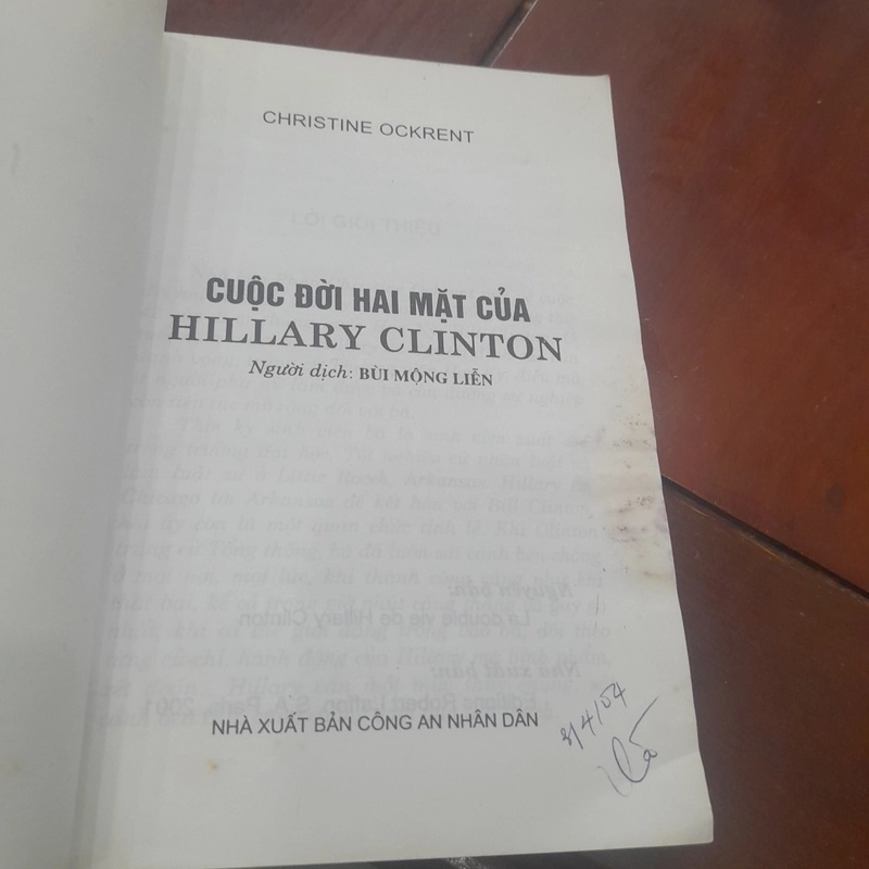 Christine Ockrent - Cuộc đời hai mặt của HILLARY CLINTON 453576