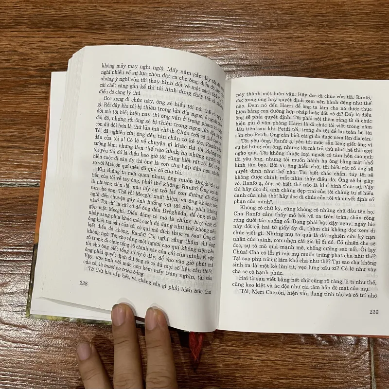 Tiếng chim hót trong bụi mận gai (k1) 1039801