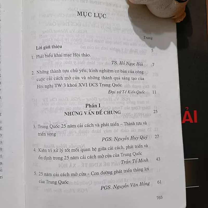Trung Quốc 25 năm Cải cách - Mở cửa - Những vấn đề Lý luận và Thực tiễn 605452