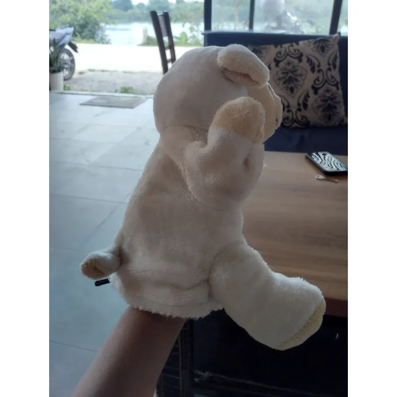 một chú thú nhồi bông hình con cừu  . Hàng 2hand 996568