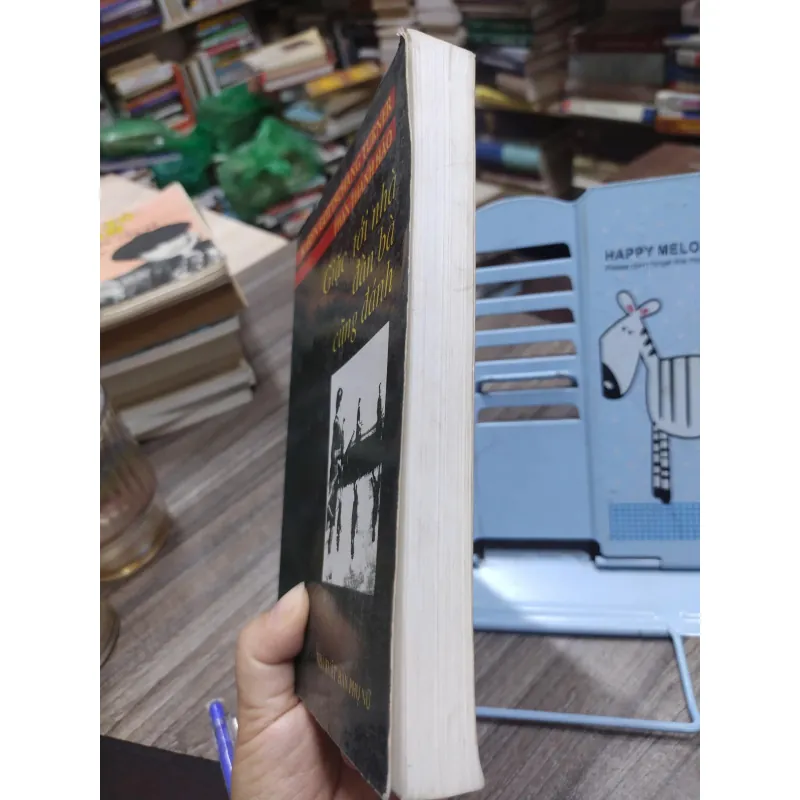 Sách: Giặc tới nhà đàn bà cũng đánh - Karen Gottschang Turner (A2) 578431