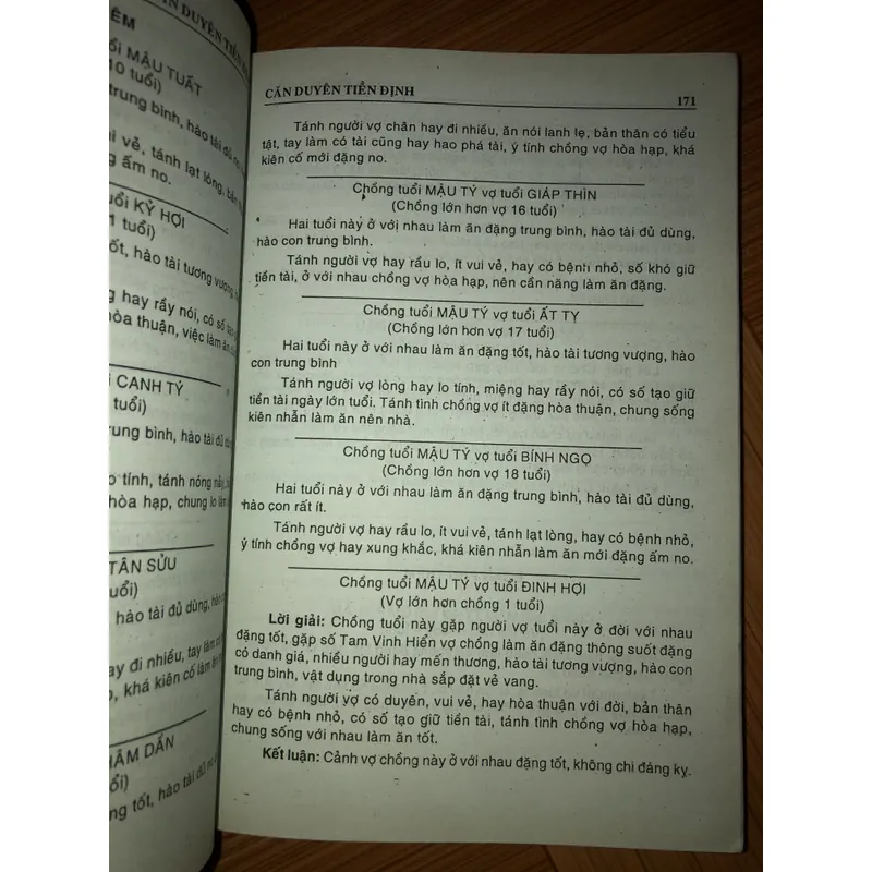 Sách xem tuổi vợ chồng - Căn Duyên Tiền Định 701592