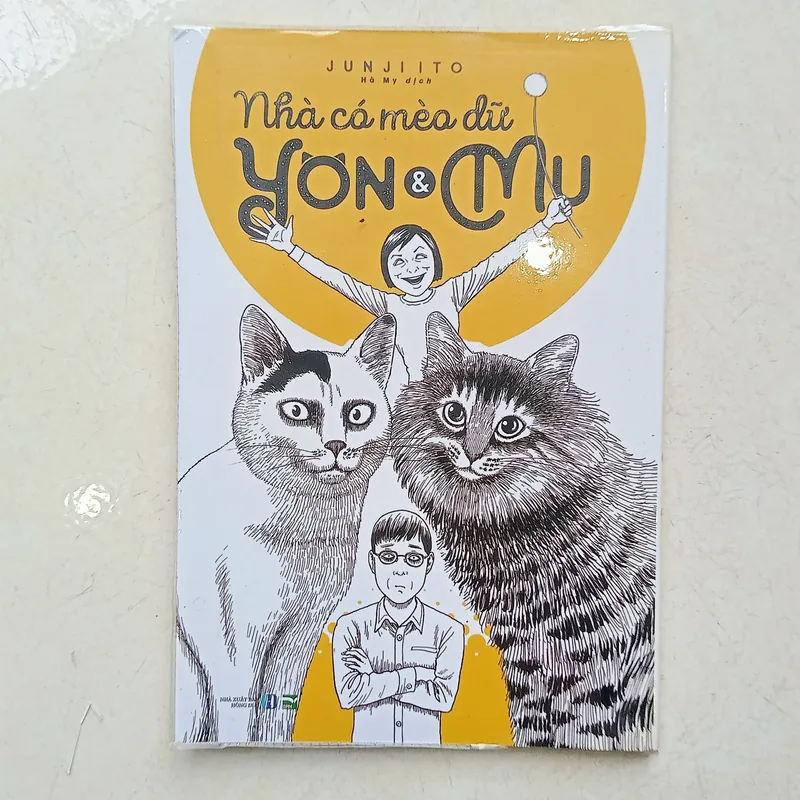 Nhà có mèo dữ Yon & Mon 📚 734671
