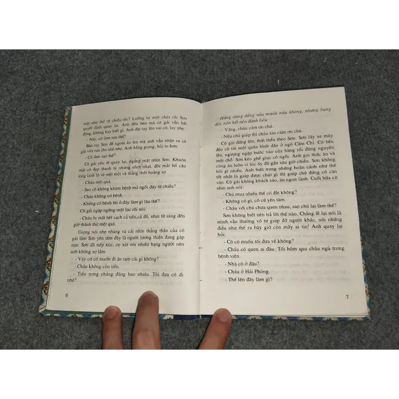 NHỮNG ĐÓA SEN MÀU XANH - THĂNG SẮC 588704