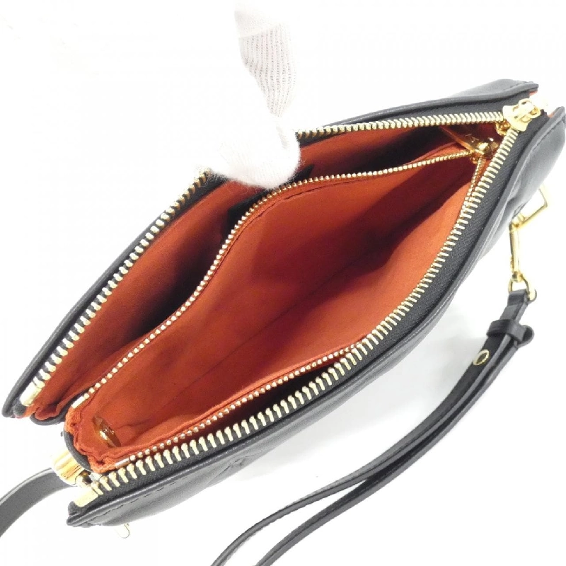 Túi xách vai Louis Vuitton Coussin BB M20574 609158