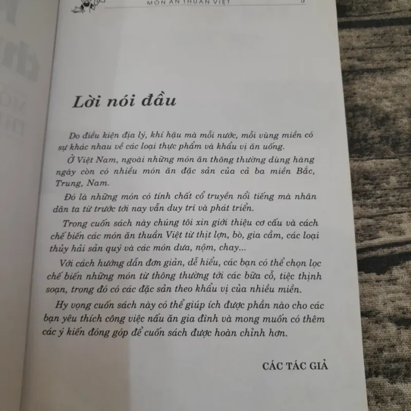 Món ăn thuần Viêt-Chế biến từ thịt Lợn, Bò, Dê, Chó. TG Đức Vinh, Văn Châu 758671