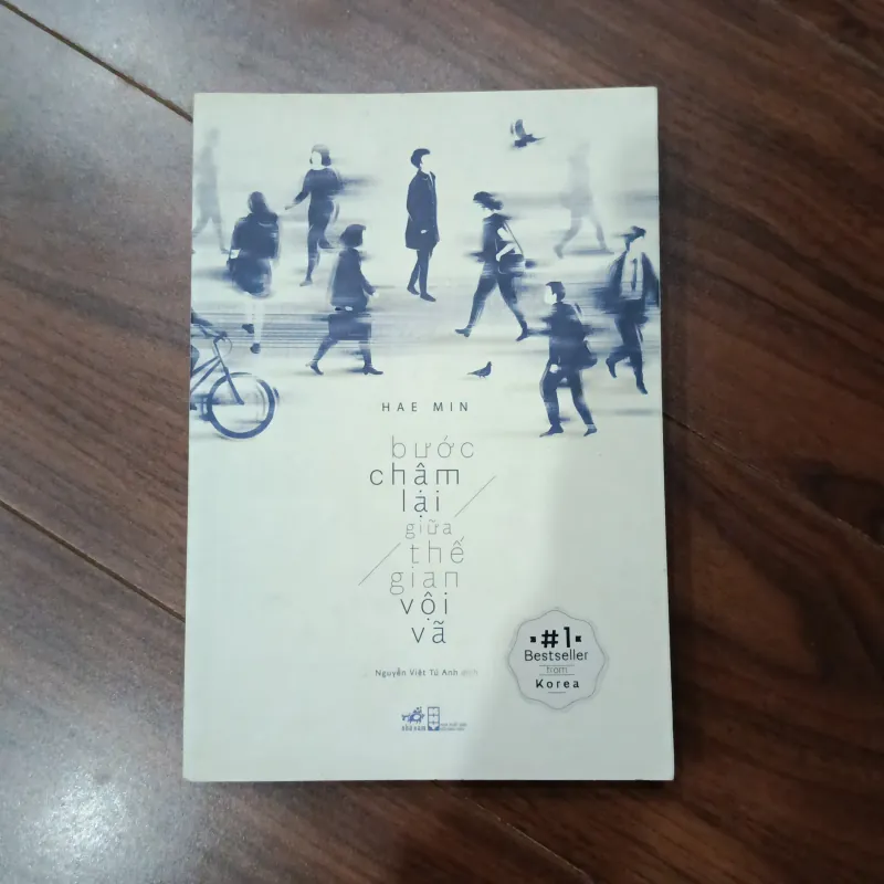 Bước chậm lại giữa thế gian vội vã  966482