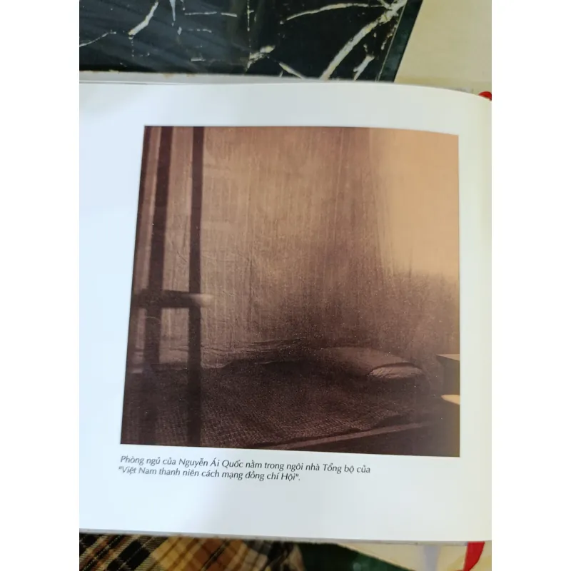 NGHỆ THUẬT THƯ PHÁP VỚI THƠ NHẬT KÝ TRONG TÙ CỦA CHỦ TỊCH HỒ CHÍ MINH 690405