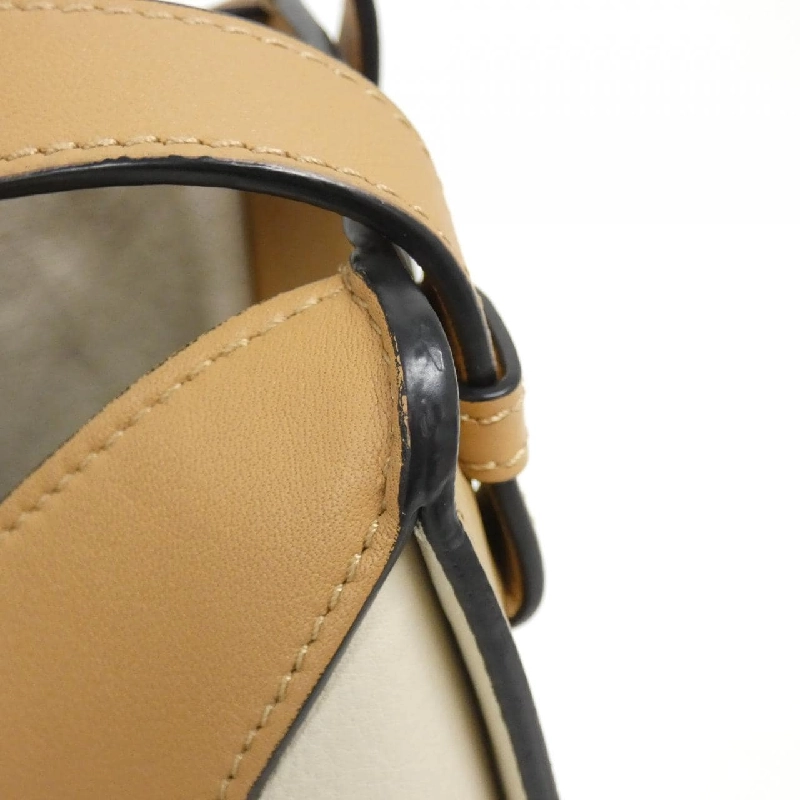 Túi xách vai Loewe Hammock Small 326 30KS35 610038