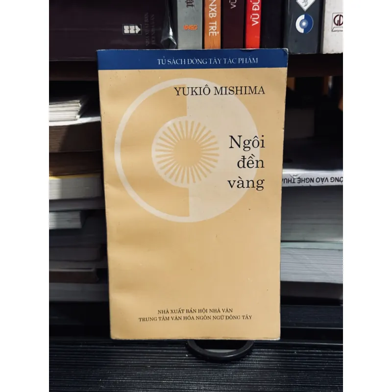Ngôi đền vàng 1041024