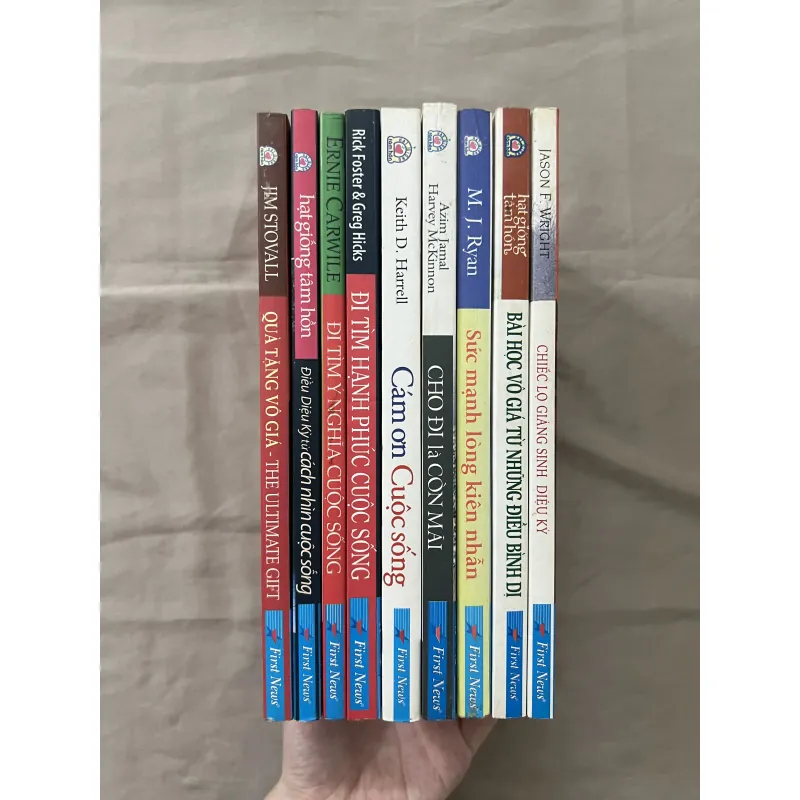 COMBO 9 CUỐN HẠT GIỐNG TÂM HỒN: Bài Học Vô Giá Từ Những Điều Bình Dị + Cho Đi Là Còn Mãi 603541