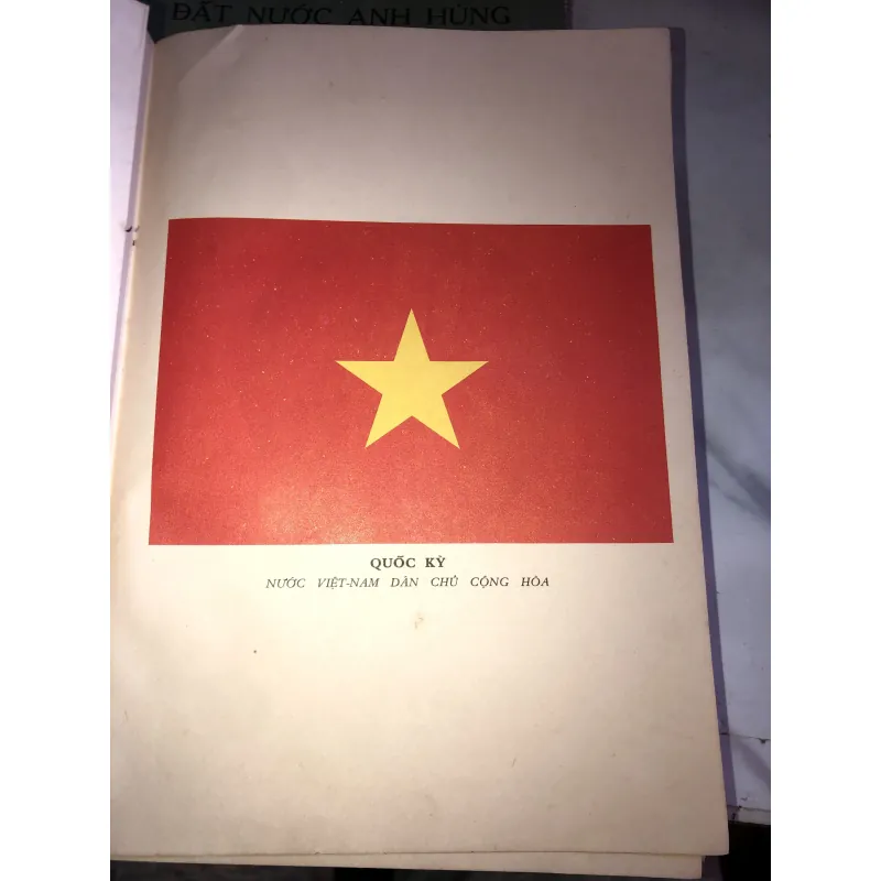 Việt Nam đất nước anh hùng  998235