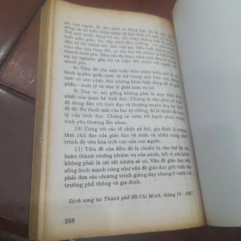 Giáo sư RUDOLF NEUBERT - Sách mới về QUAN HỆ VỢ CHỒNG 519396