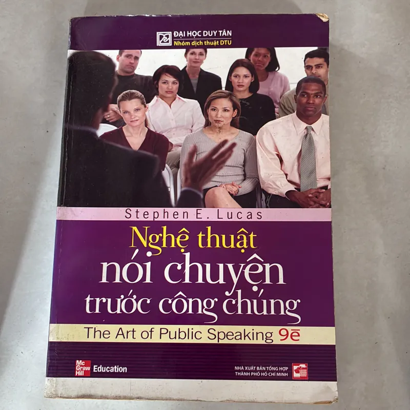 Nghệ thuật nói chuyện trước công chúng - Đại học Duy Tân 727680
