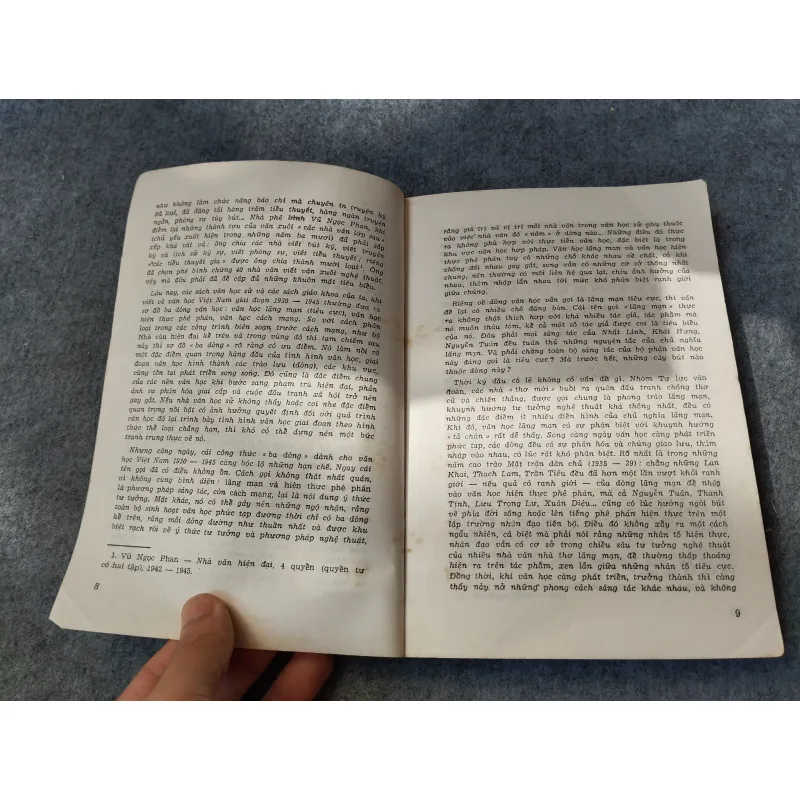 VĂN XUÔI LÃNG MẠN VIỆT NAM (1930 - 1945) 719935