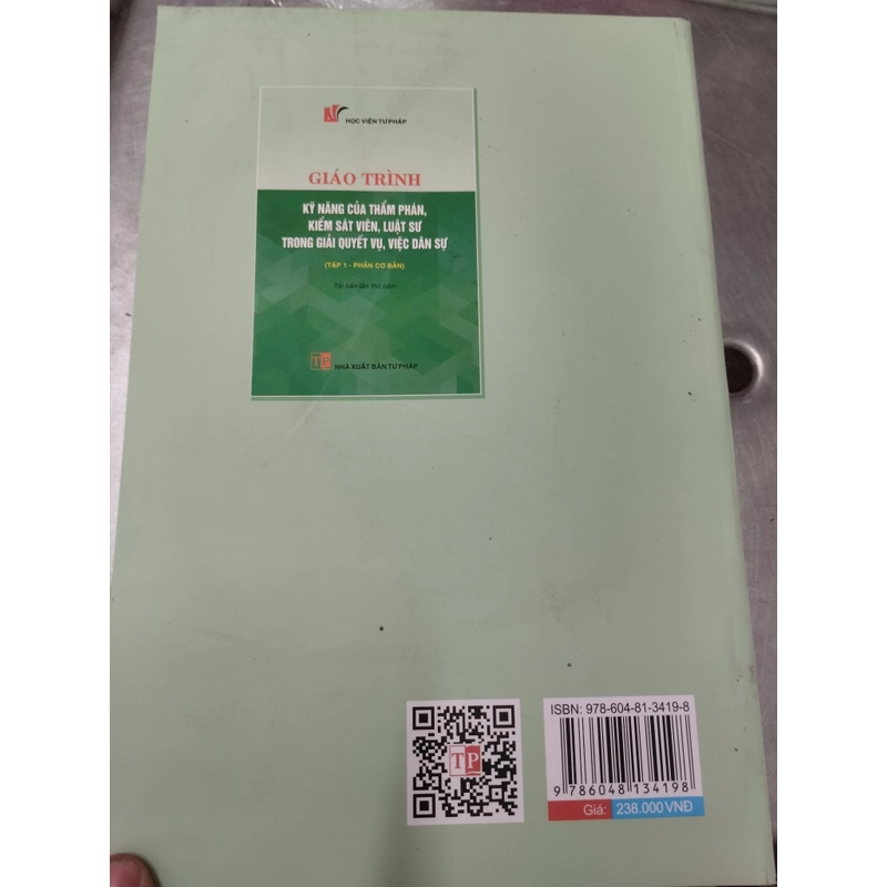 Giáo trình kỹ năng của thẩm phán, KSV, luật sư trong giải quyết vụ, việc dân sự 322353