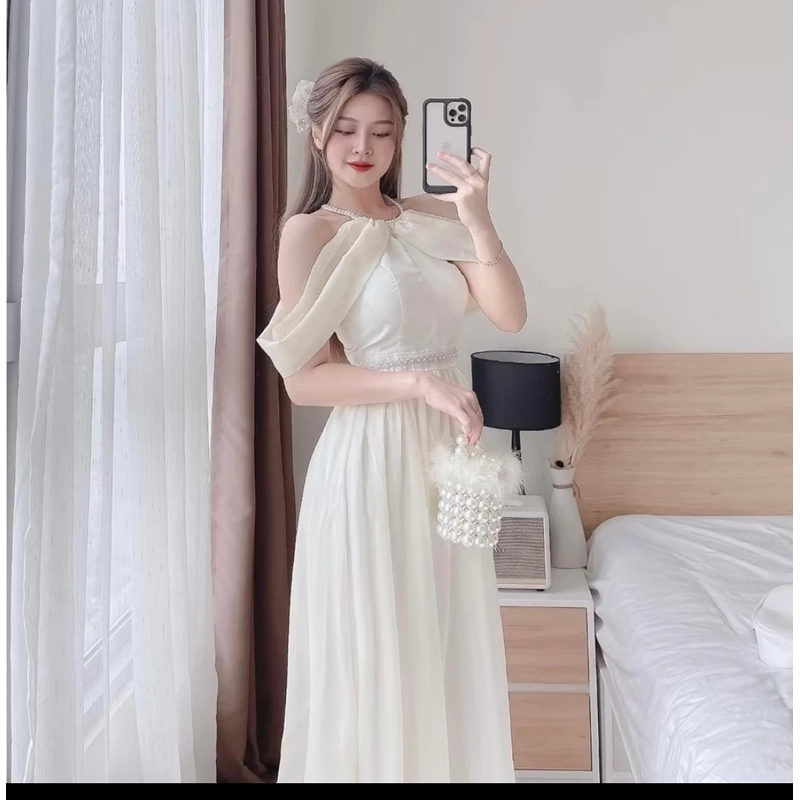 Váy trễ vai đính ngọc trai. 448728