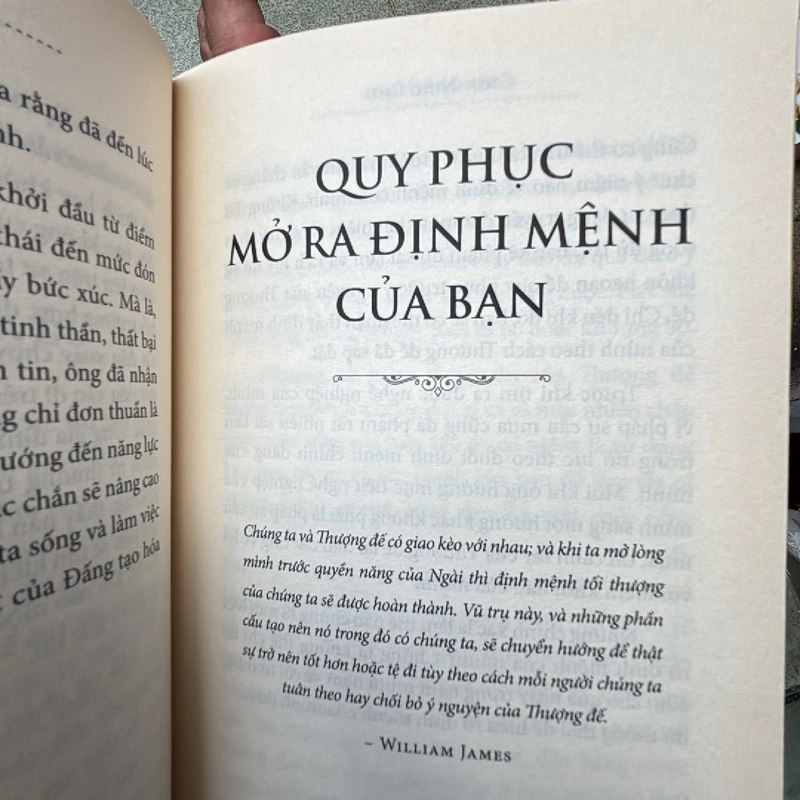 Sách Làm ít được nhiều - khám phá sức mạnh bí ẩn của sự buông bỏ 450745