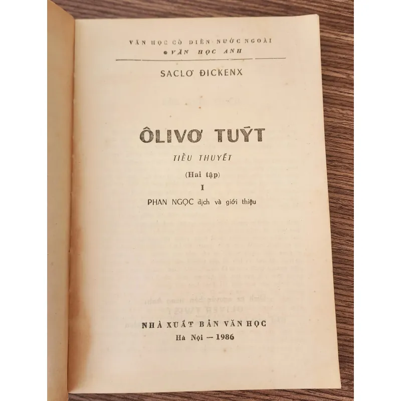 Tác phẩm VH kinh điển Anh của Charles Dickens: OLIVER TWIST 763631