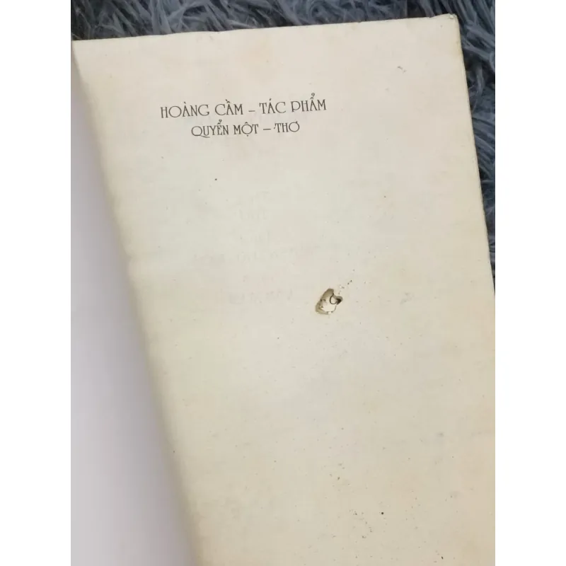 Tuyển tập thơ Hoàng Cầm 1023603