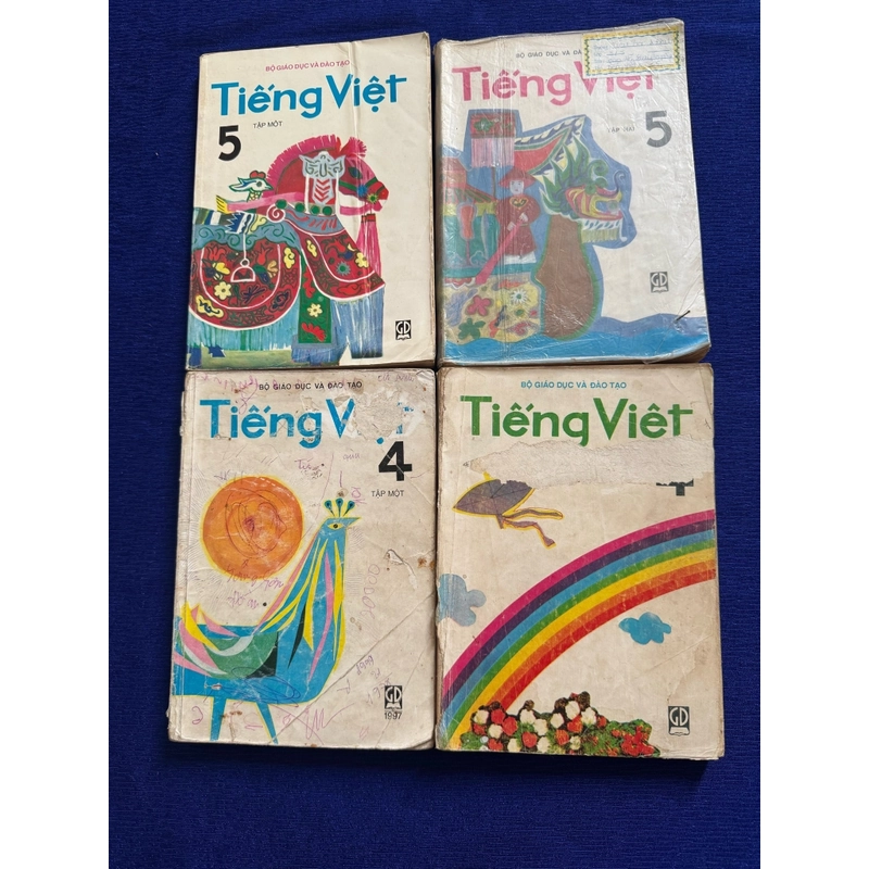 Tiếng việt tiểu học xưa 482682