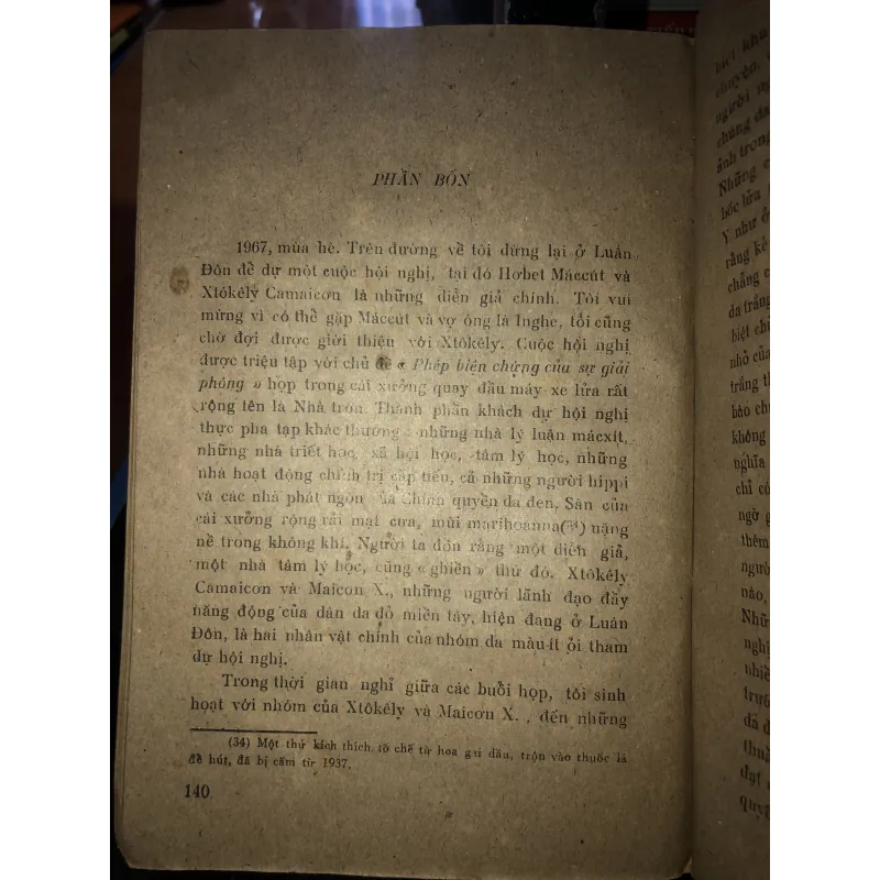 Vào cuộc - Angêla Đêvít  793190