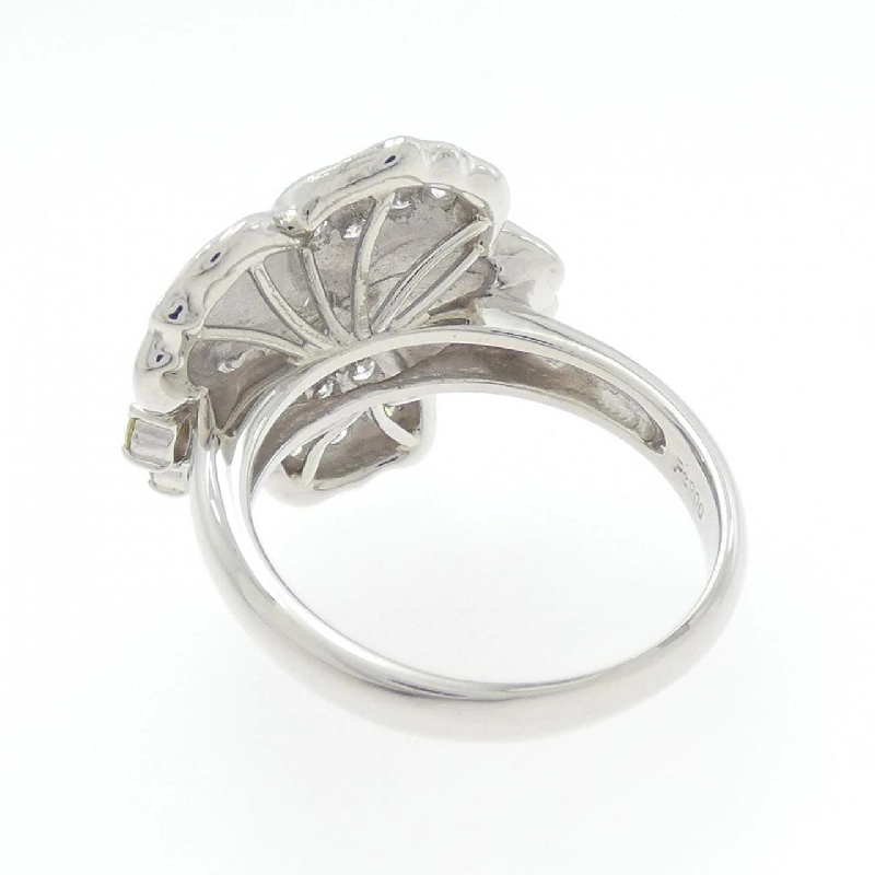 Nhẫn kim cương hoa PT900 0.77CT 668847