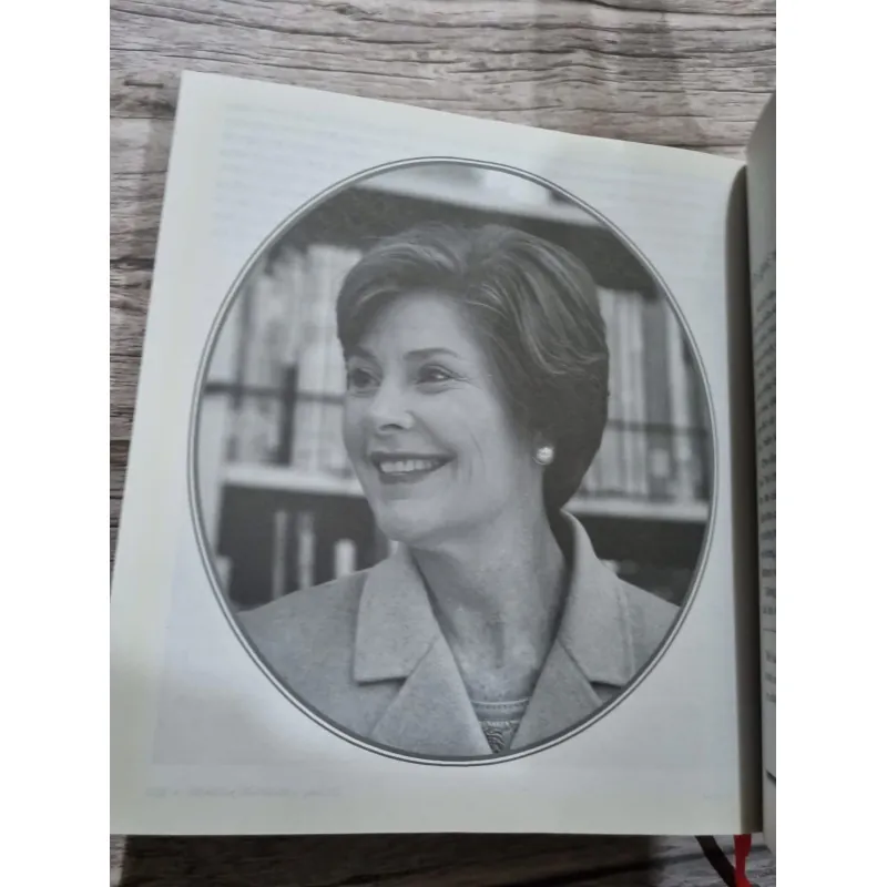 Đệ nhất phu nhân Chuyện về những người đàn bà trong Nhà Trắng từ Martha WỨahington... 977755