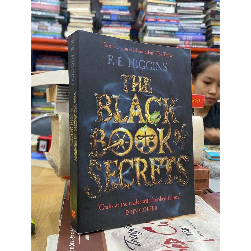THE BLACK BOOK OF SECRETS - F.E. Higgins 139178