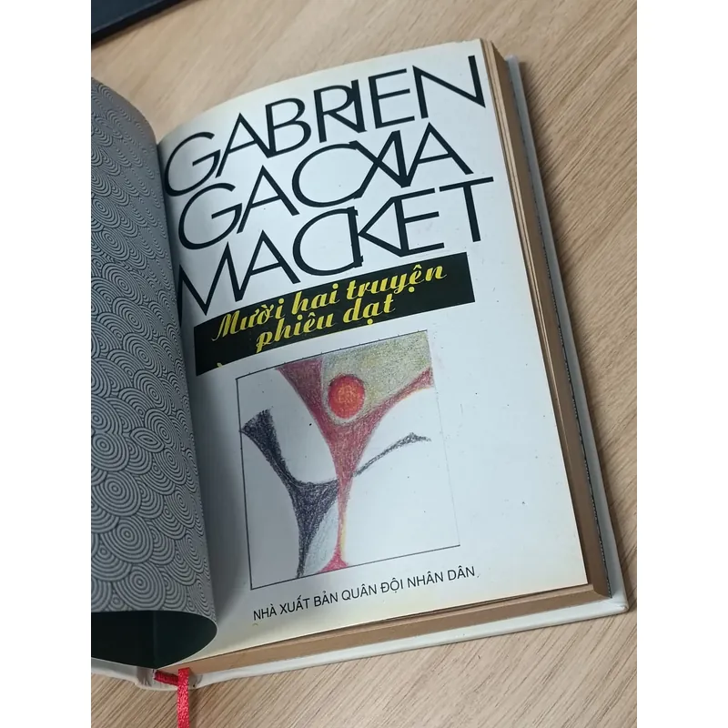 Mười hai truyện phiêu dạt (Macket) 609940