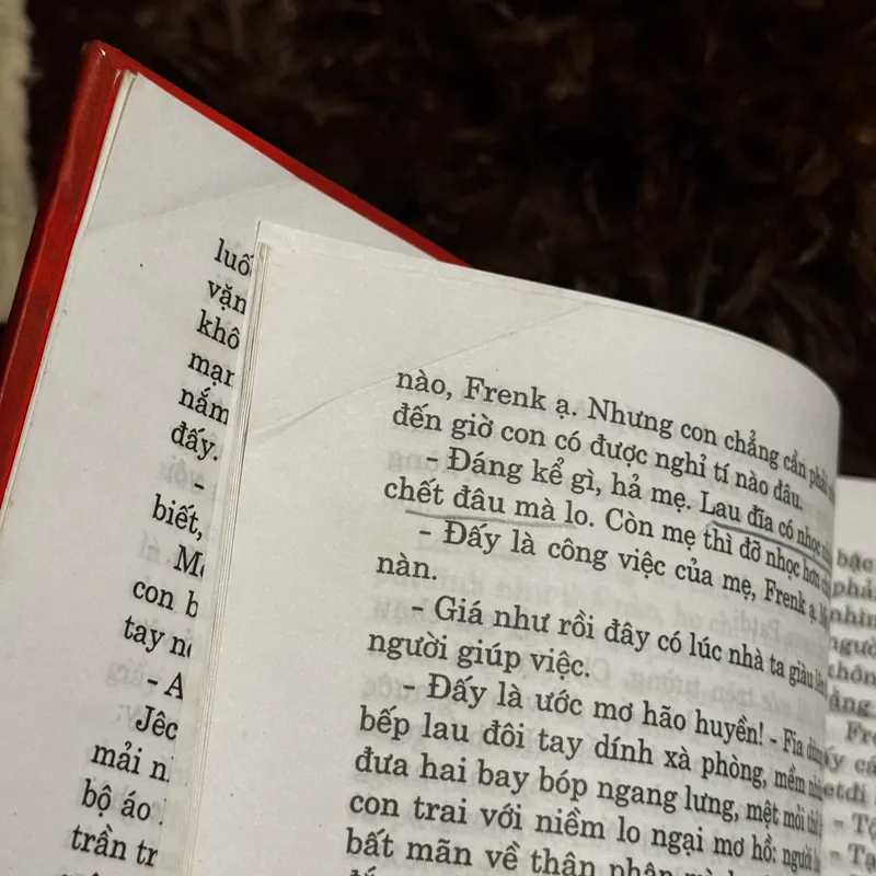 Tiếng chim hót trong bụi mận gai 705544