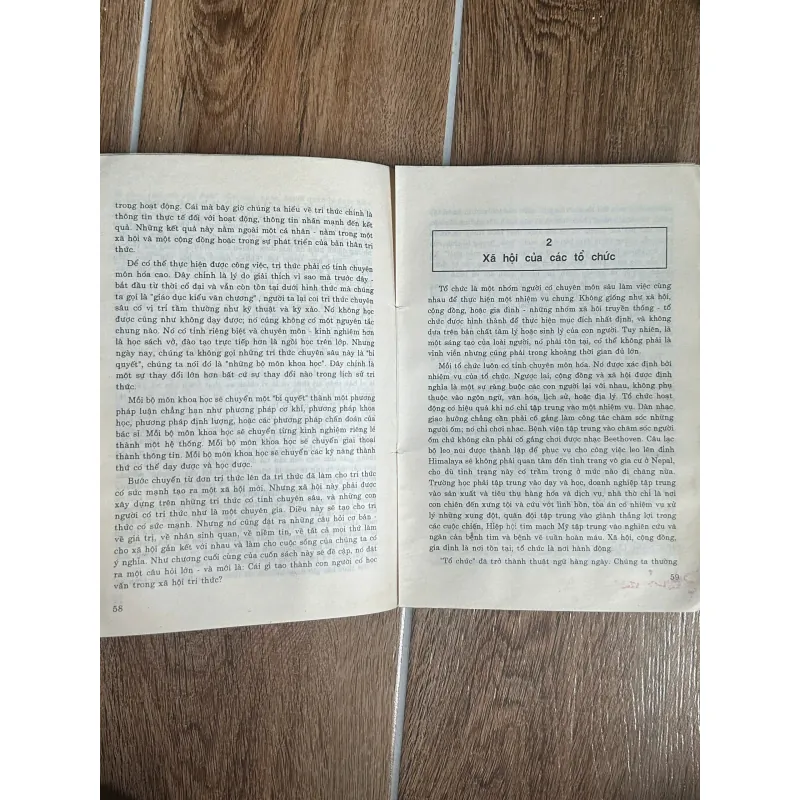 Xã Hội Hậu Tư Bản (Post-Capitalist Society) - Peter F. Drucker 731600