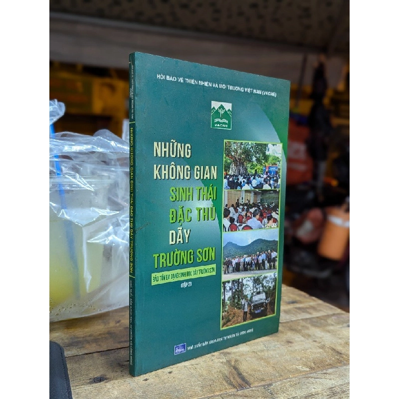 Những không gian sinh thái đặc thù dãy Trường Sơn ( tập 2 ) 185584