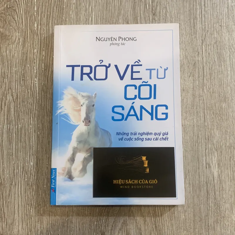 Trở về từ cõi sáng - Nguyên Phong phóng tác 601453
