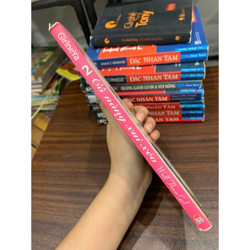 Cô nàng xui xẻo 2- GirneYa 695911