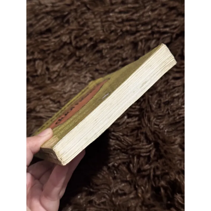 Bút ký dưới hầm 763370