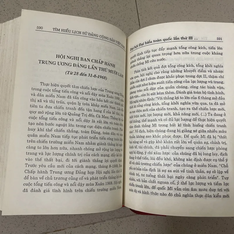 Tìm hiểu lịch sử ĐCS Việt Nam qua các Đại hội và Hội nghị Trung ương (1930-2002)  694250