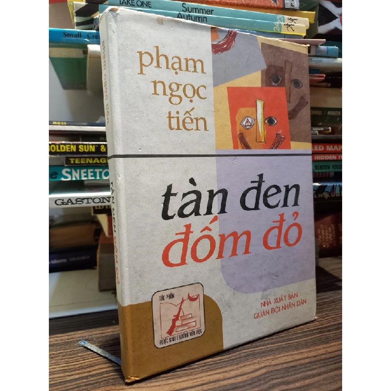Tàn đen đốm đỏ - Phạm Ngọc Tiến 334106