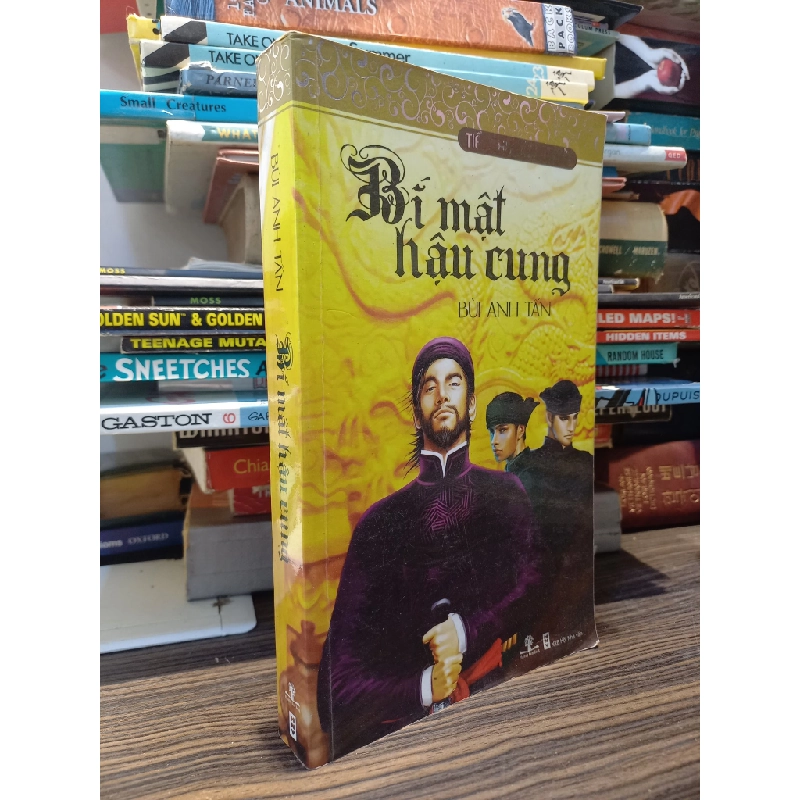 Bí mật hậu cung - Bùi Anh Tấn 334464