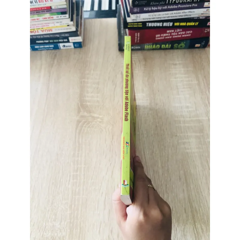 THIẾT KẾ ĐA PHƯƠNG TIỆN VỚI ADOBE FLASH  1027928