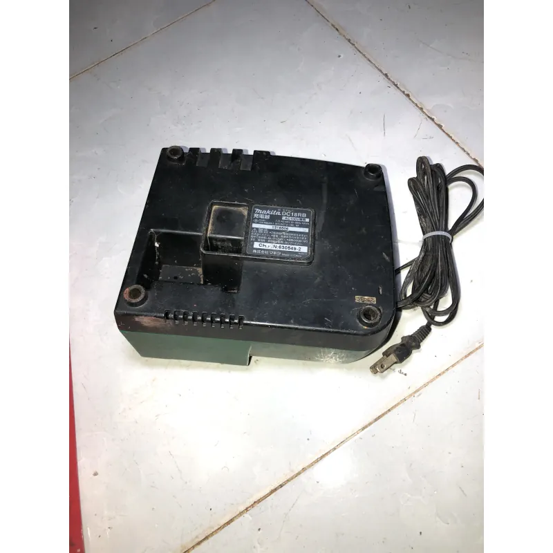 Bộ sạc pin 7,2V-18V Makita Nhật 796314
